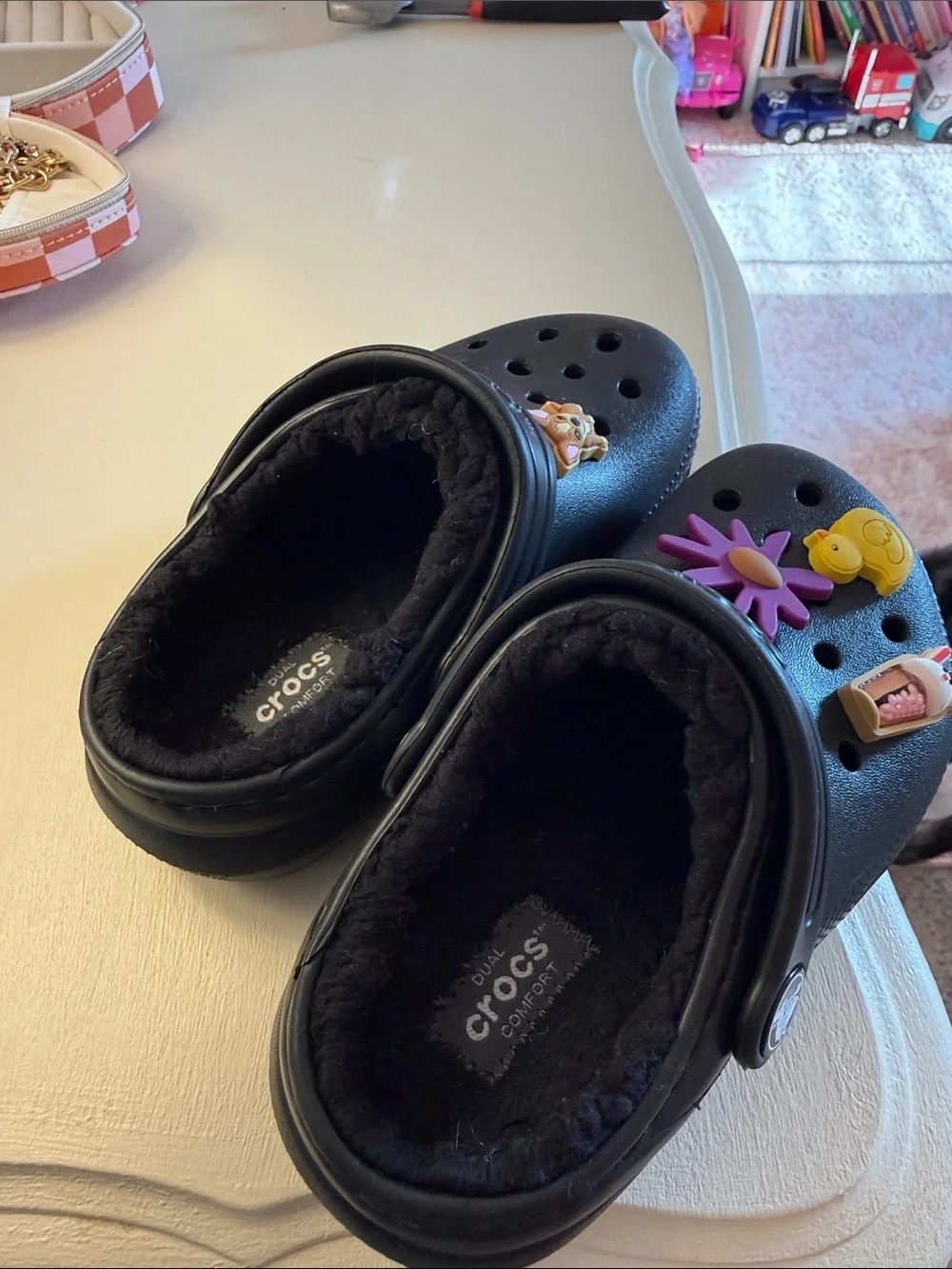 CROCS cozy black